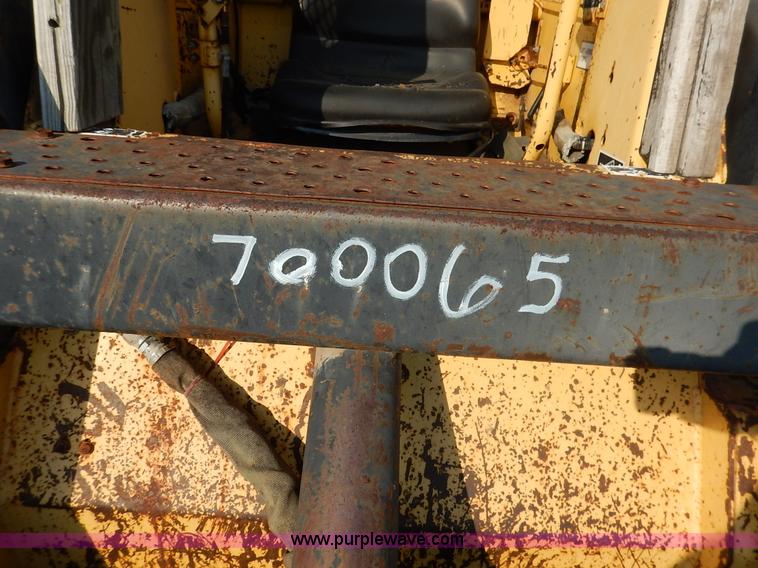 image for item L6252 New Holland L555 skid steer