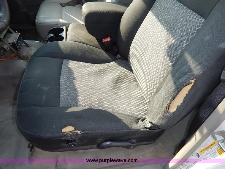 image for item L6255 2007 Chevrolet Colorado Ext. Cab pickup truck