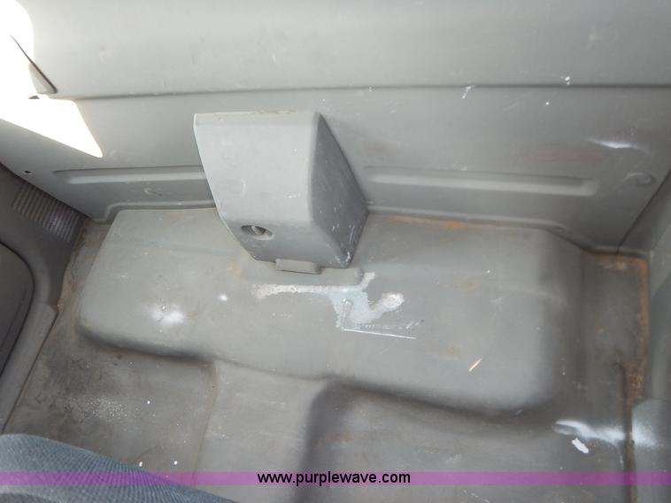 image for item L6255 2007 Chevrolet Colorado Ext. Cab pickup truck