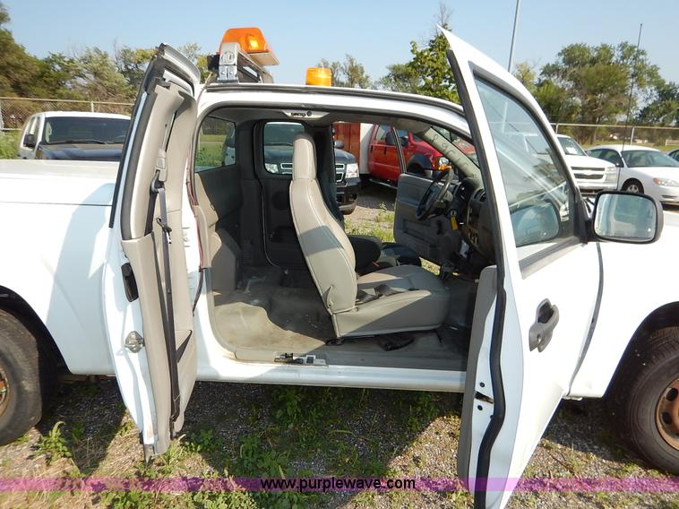 image for item L6255 2007 Chevrolet Colorado Ext. Cab pickup truck