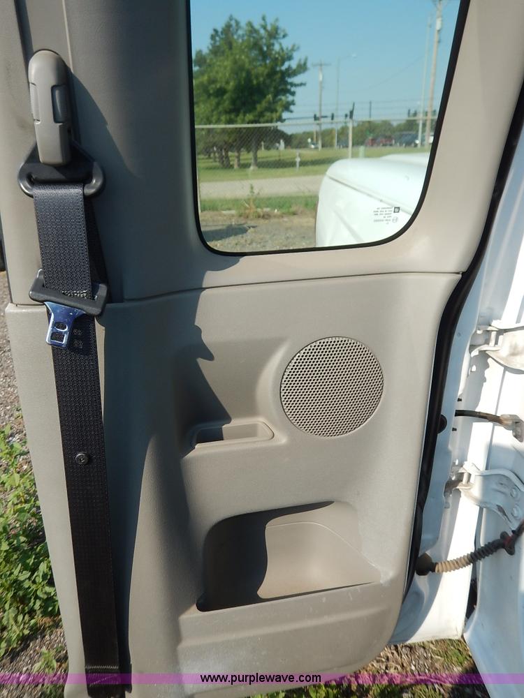 image for item L6255 2007 Chevrolet Colorado Ext. Cab pickup truck