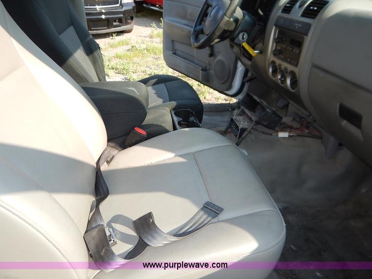 image for item L6255 2007 Chevrolet Colorado Ext. Cab pickup truck