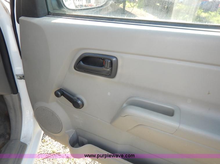 image for item L6255 2007 Chevrolet Colorado Ext. Cab pickup truck