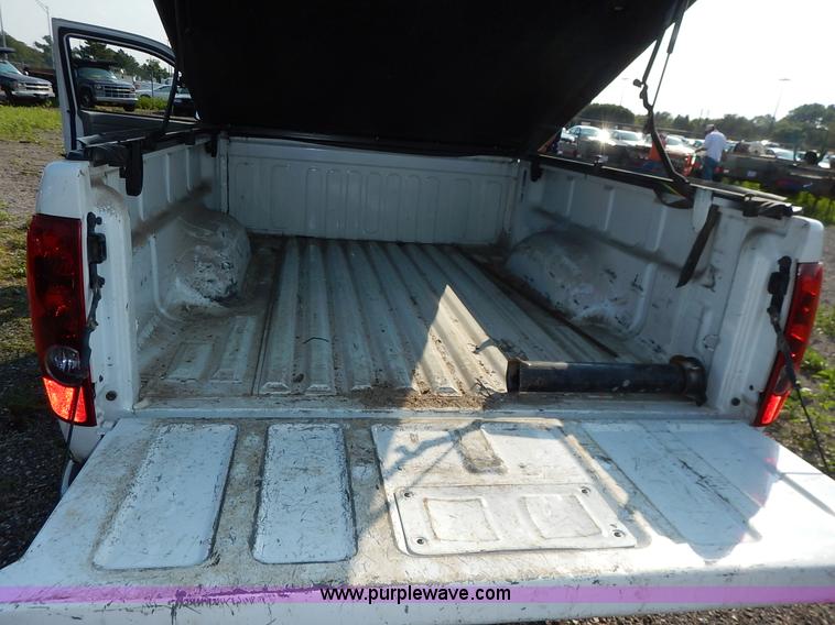 image for item L6255 2007 Chevrolet Colorado Ext. Cab pickup truck