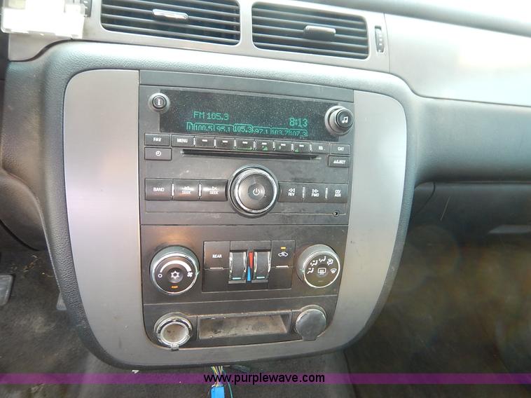 image for item L6257 2010 Chevrolet Tahoe LS SUV