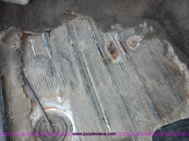 image for item L6257 2010 Chevrolet Tahoe LS SUV