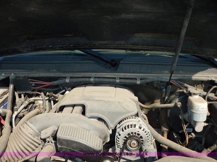 image for item L6257 2010 Chevrolet Tahoe LS SUV