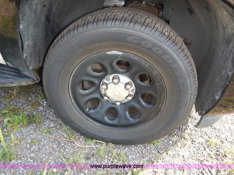 image for item L6257 2010 Chevrolet Tahoe LS SUV