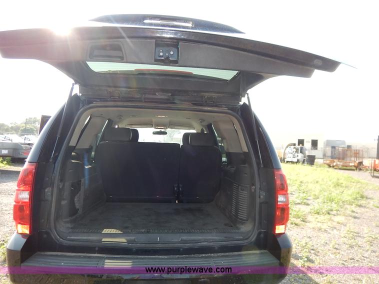 image for item L6257 2010 Chevrolet Tahoe LS SUV