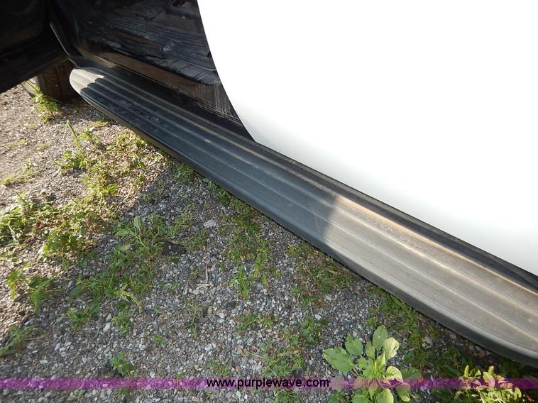 image for item L6257 2010 Chevrolet Tahoe LS SUV