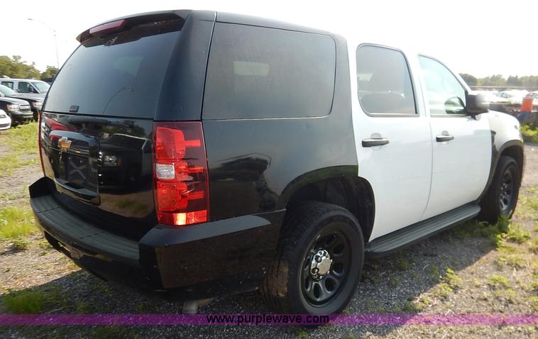 image for item L6258 2010 Chevrolet Tahoe LS SUV
