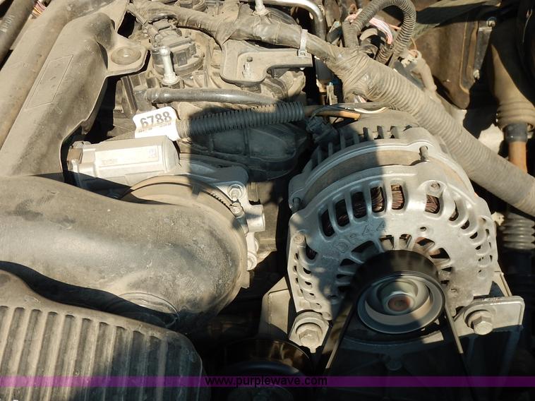 image for item L6258 2010 Chevrolet Tahoe LS SUV