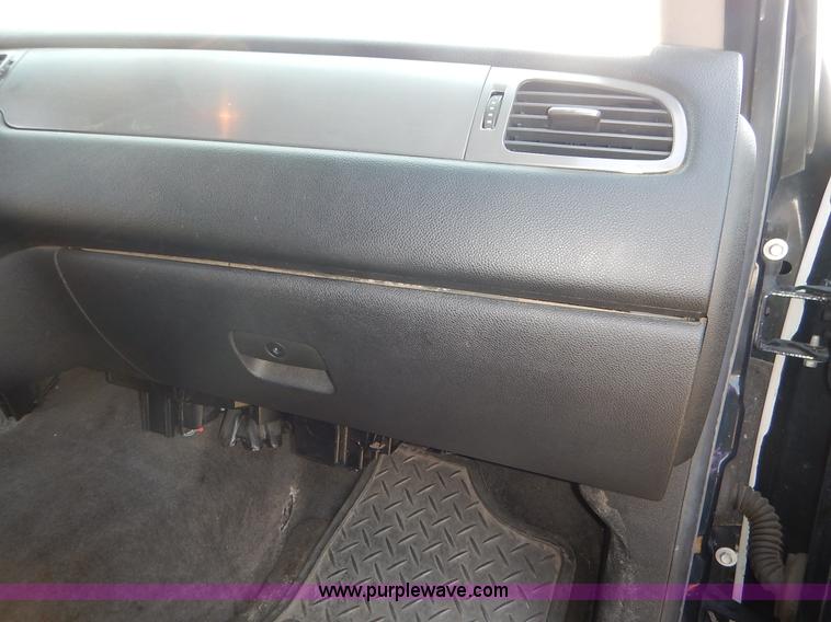 image for item L6258 2010 Chevrolet Tahoe LS SUV