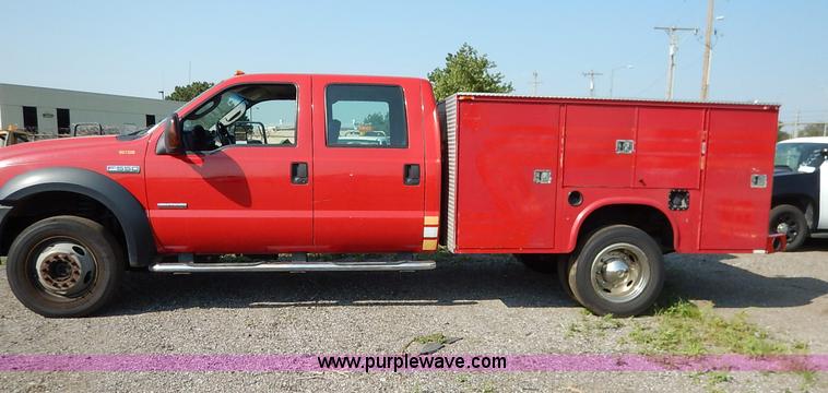 image for item L6259 2007 Ford F550 Super Duty XL Crew Cab utility truck