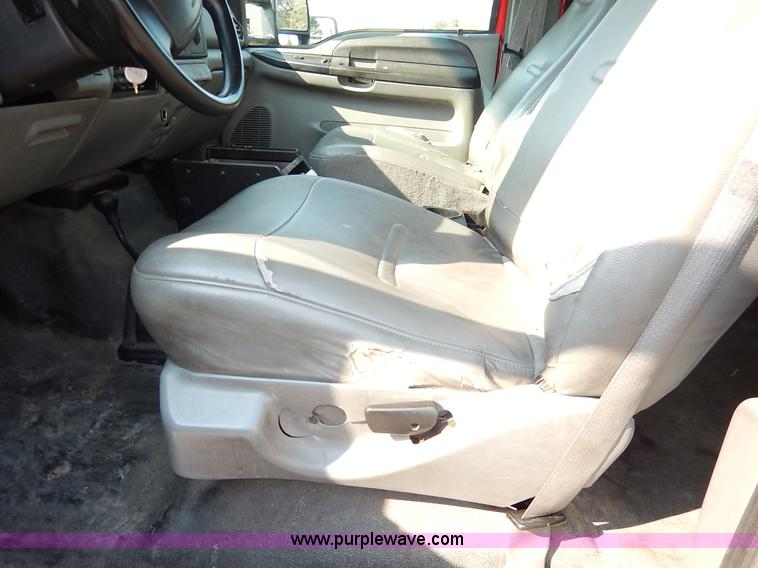 image for item L6259 2007 Ford F550 Super Duty XL Crew Cab utility truck