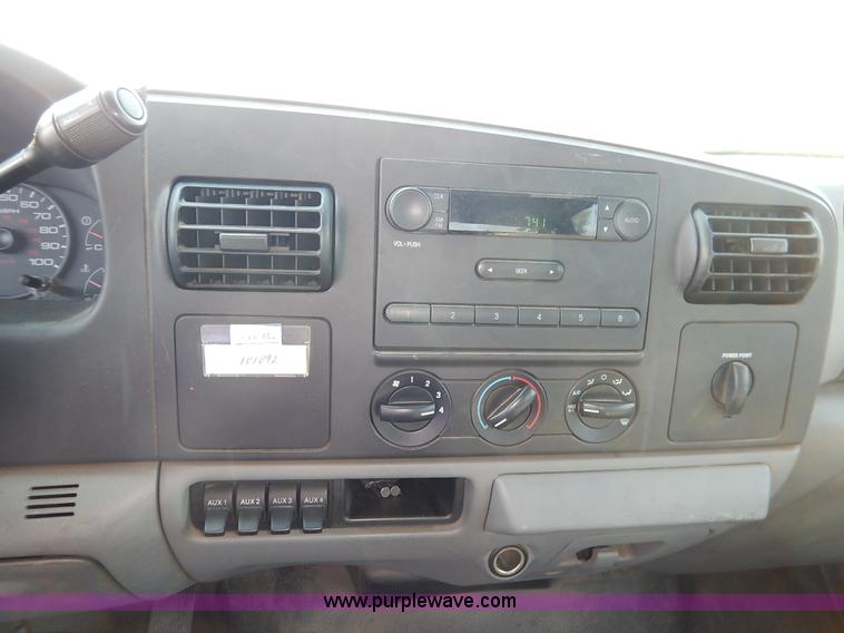 image for item L6259 2007 Ford F550 Super Duty XL Crew Cab utility truck