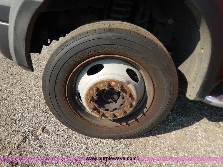 image for item L6259 2007 Ford F550 Super Duty XL Crew Cab utility truck