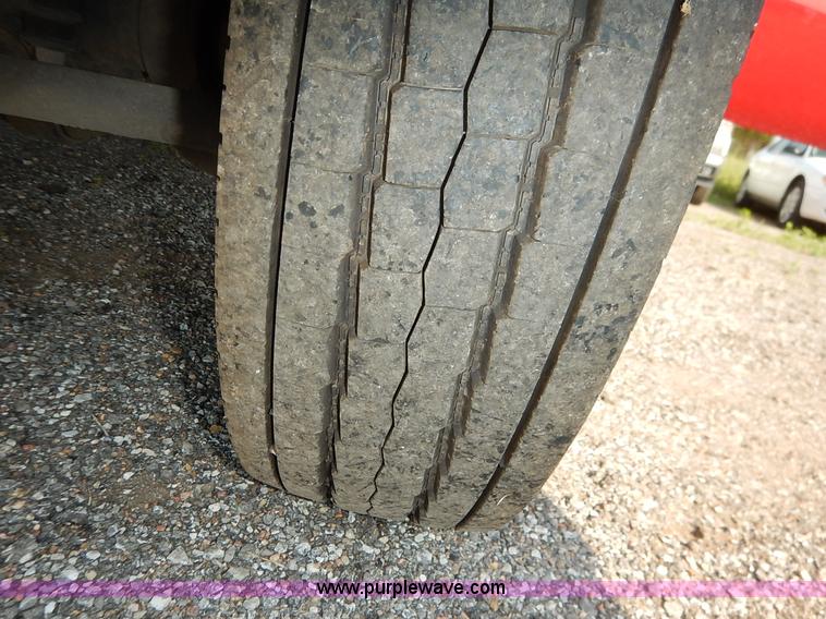 image for item L6259 2007 Ford F550 Super Duty XL Crew Cab utility truck