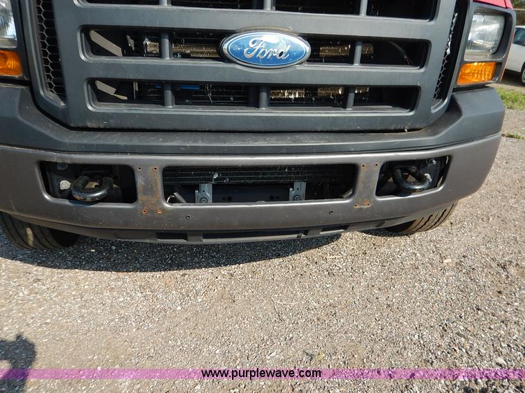 image for item L6259 2007 Ford F550 Super Duty XL Crew Cab utility truck