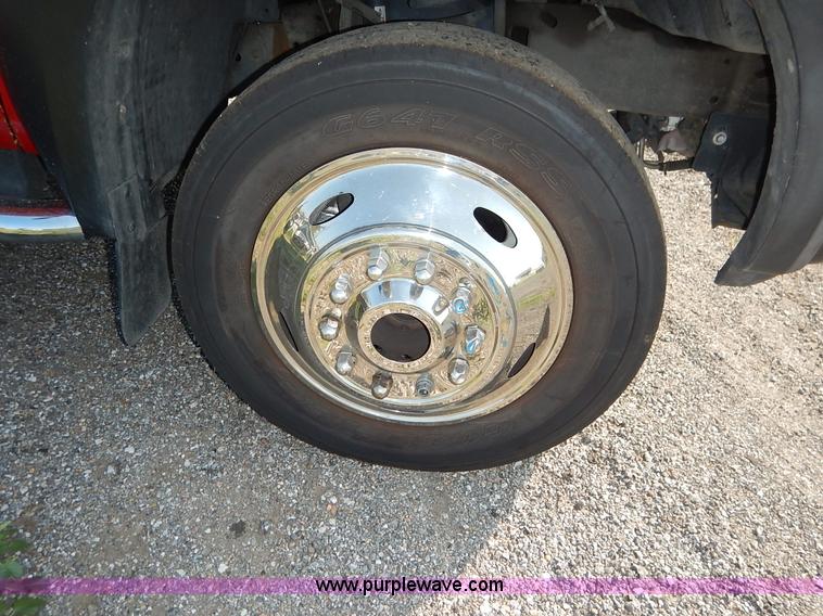 image for item L6259 2007 Ford F550 Super Duty XL Crew Cab utility truck