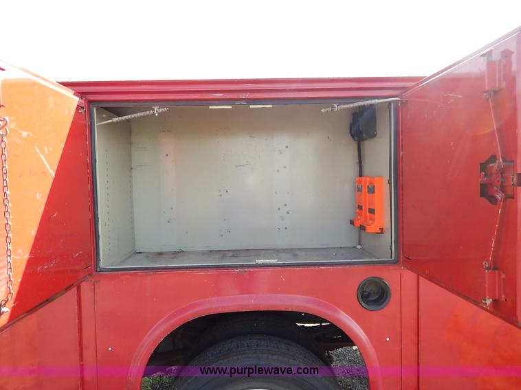 image for item L6259 2007 Ford F550 Super Duty XL Crew Cab utility truck