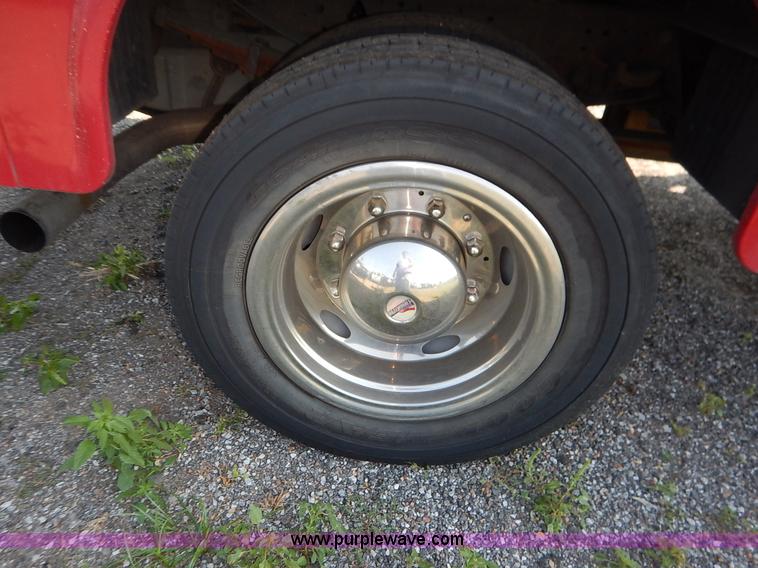 image for item L6259 2007 Ford F550 Super Duty XL Crew Cab utility truck