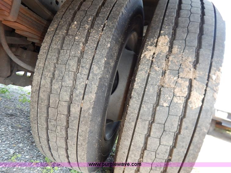 image for item L6259 2007 Ford F550 Super Duty XL Crew Cab utility truck