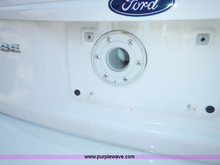 image for item L6261 2006 Ford Taurus SE