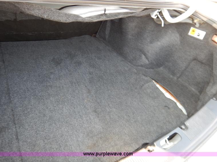 image for item L6261 2006 Ford Taurus SE