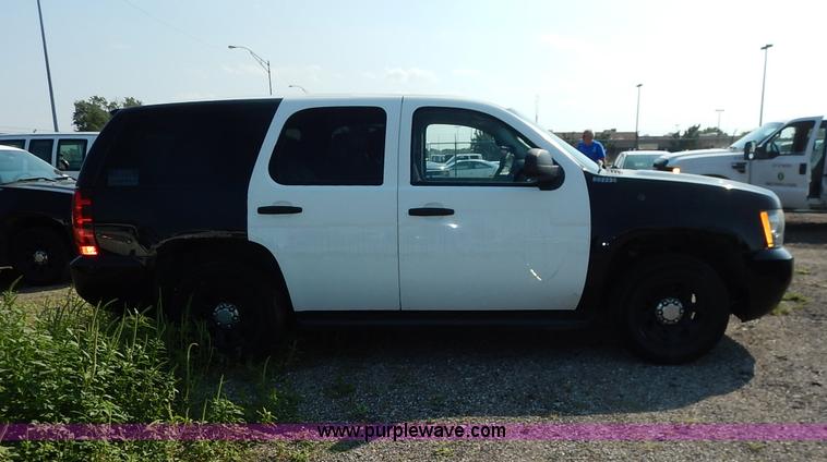 image for item L6263 2010 Chevrolet Tahoe LS SUV