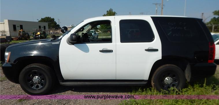 image for item L6263 2010 Chevrolet Tahoe LS SUV