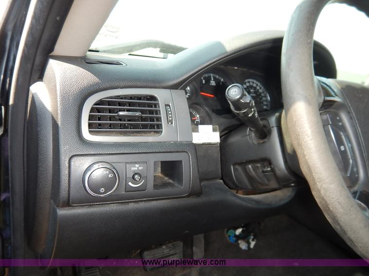 image for item L6263 2010 Chevrolet Tahoe LS SUV