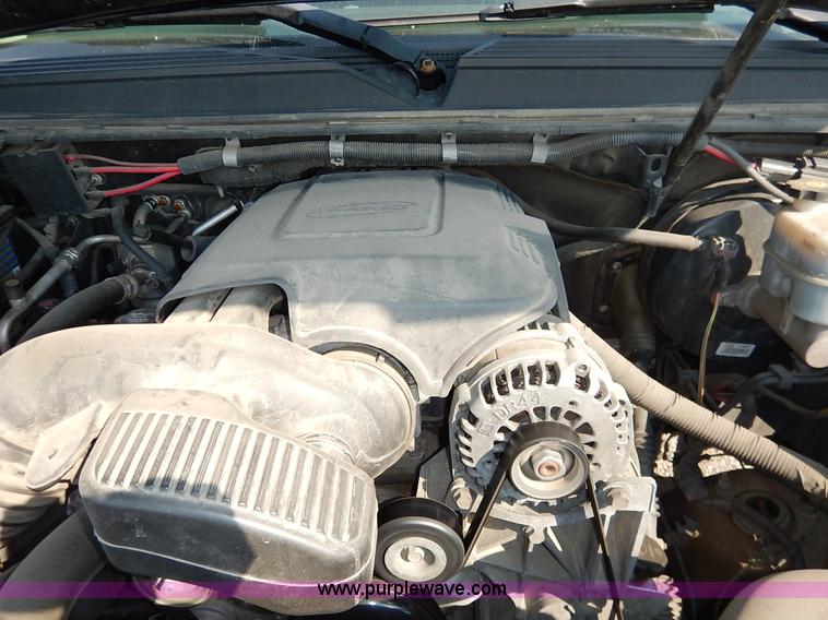 image for item L6263 2010 Chevrolet Tahoe LS SUV