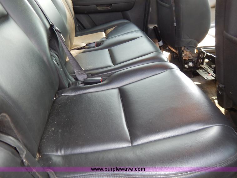 image for item L6263 2010 Chevrolet Tahoe LS SUV