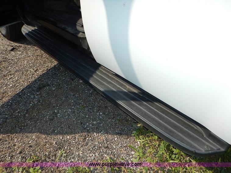 image for item L6263 2010 Chevrolet Tahoe LS SUV