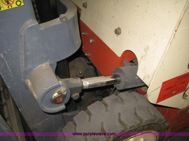 image for item L6264 2000 Nissan 40ES forklift