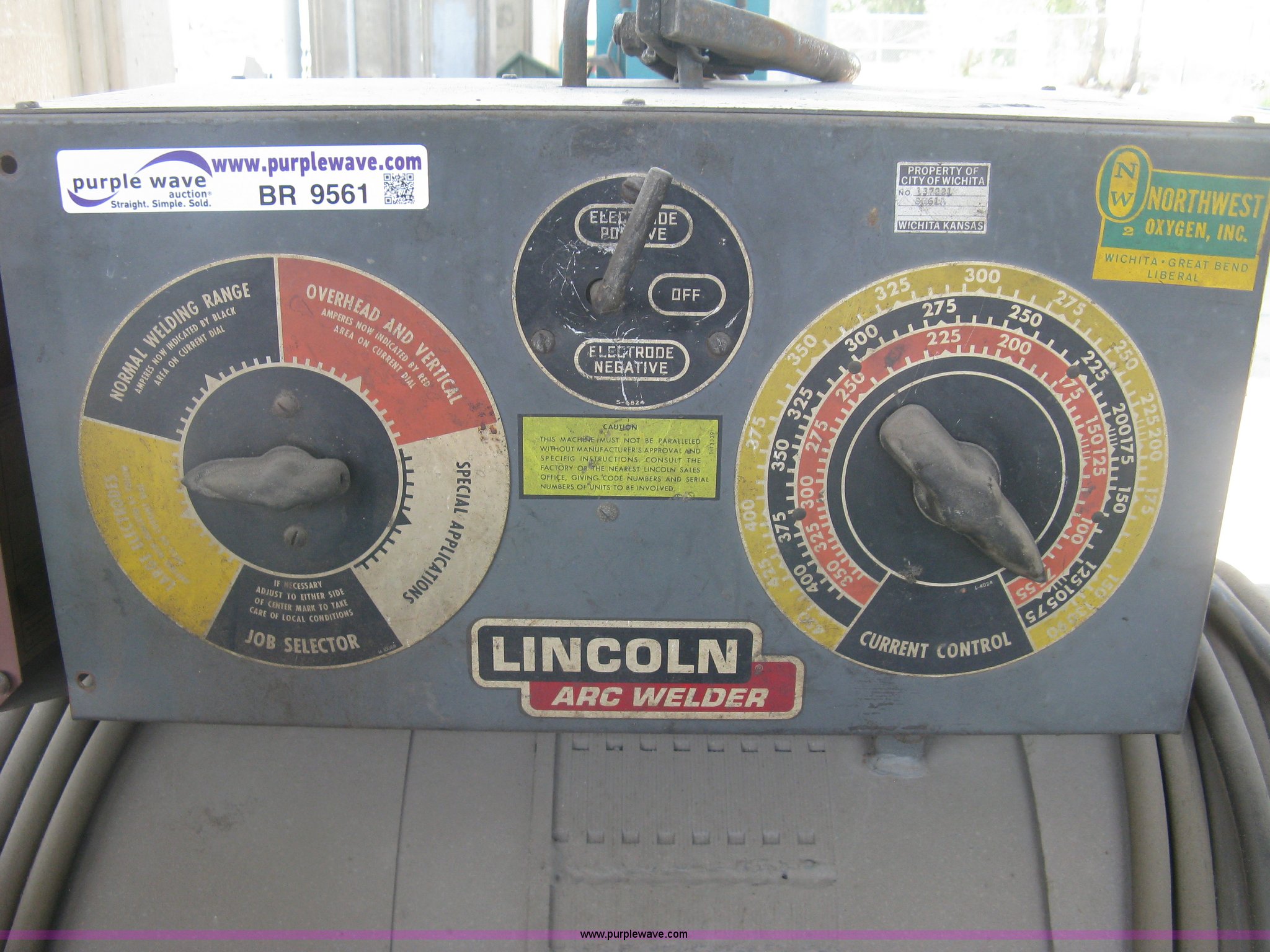 Lincoln SAE300 welder in Wichita, KS Item BR9561 sold Purple Wave