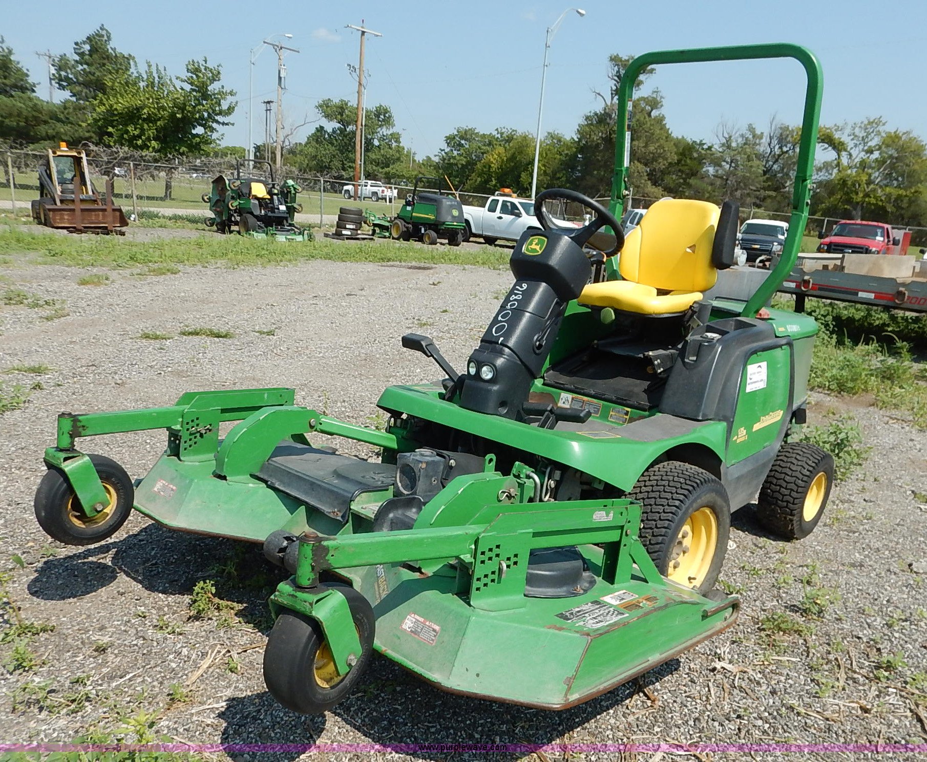 John Deere 135 Series II ZTR lawn mower in Wichita, KS Item J8149