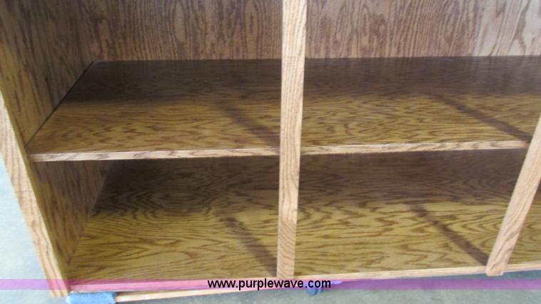 image for item AY9773 Plywood book shelf