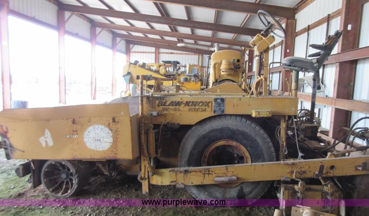 image for item BB9246 1972 Blaw-Knox PF-65 paver