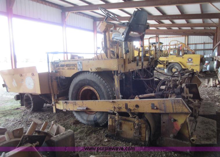 image for item BB9246 1972 Blaw-Knox PF-65 paver