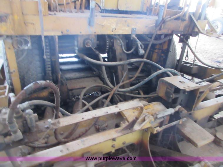 image for item BB9246 1972 Blaw-Knox PF-65 paver