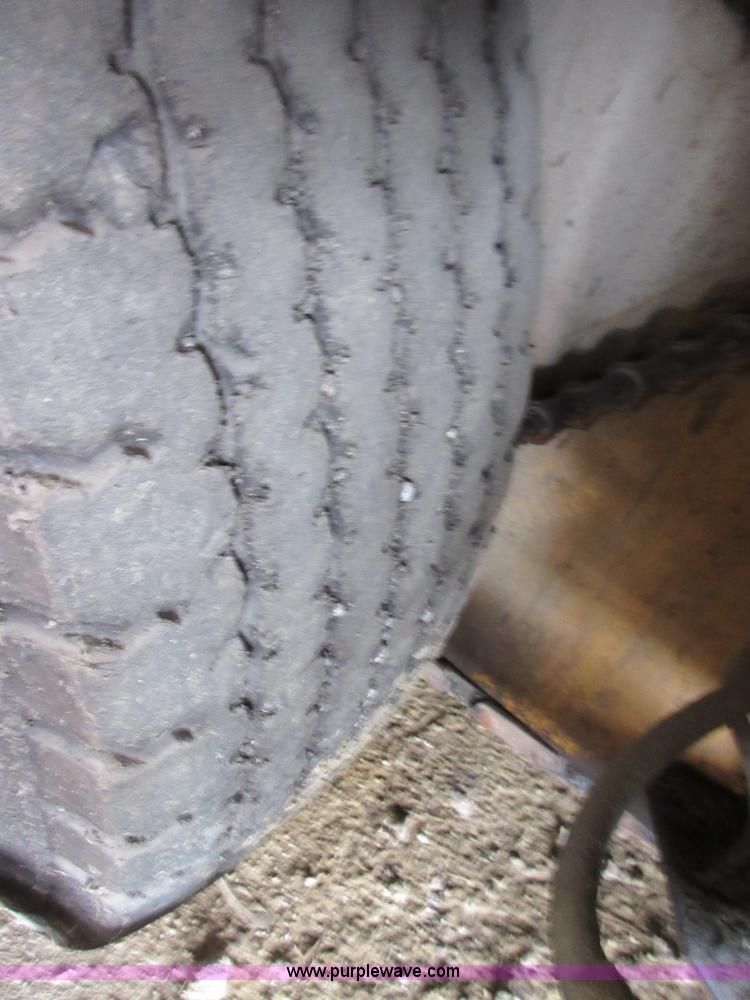 image for item BB9246 1972 Blaw-Knox PF-65 paver