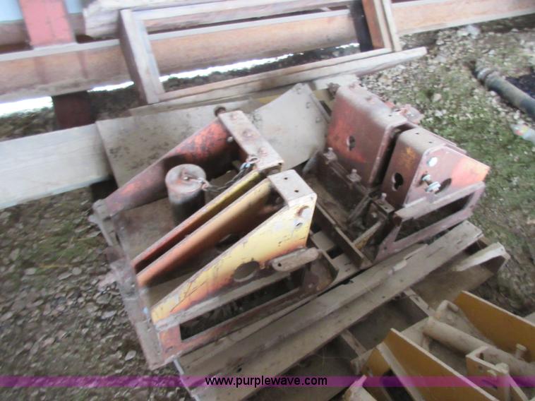 image for item BB9246 1972 Blaw-Knox PF-65 paver