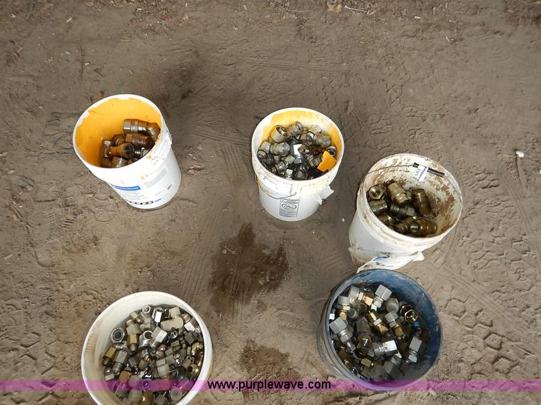 image for item BH9876 Assorted hydraulic fittings