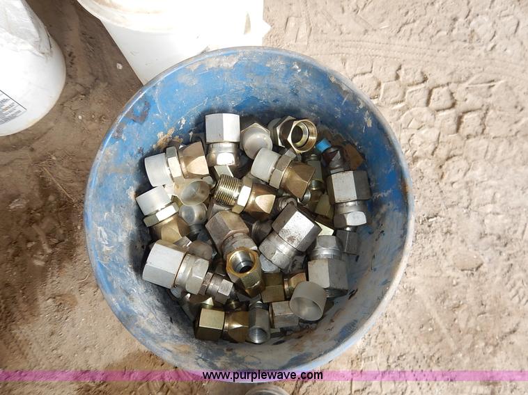 image for item BH9876 Assorted hydraulic fittings