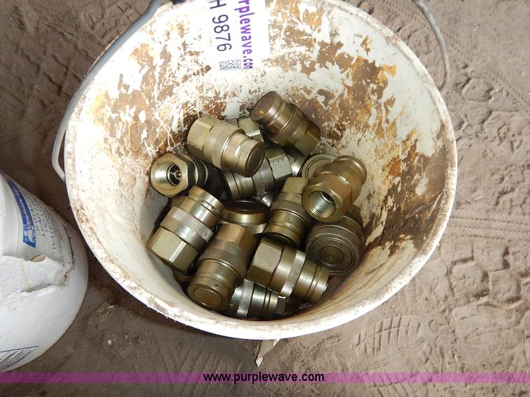 image for item BH9876 Assorted hydraulic fittings