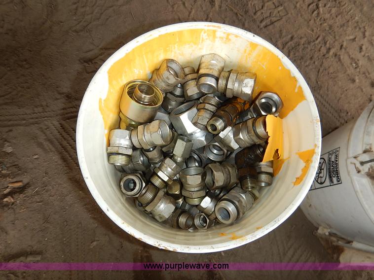 image for item BH9876 Assorted hydraulic fittings