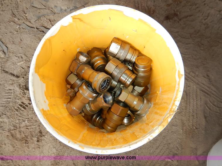 image for item BH9876 Assorted hydraulic fittings