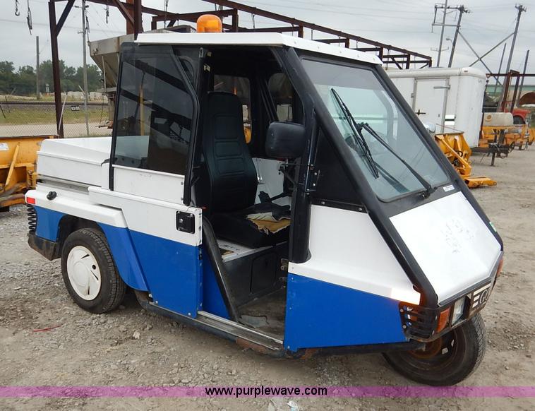 image for item BH9887 1999 Go-4 utility three wheel police utility vehicle